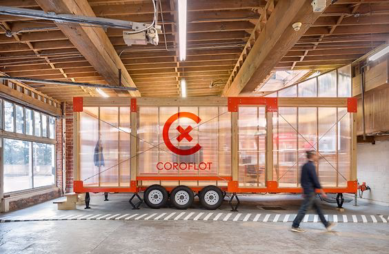LOS OSOS crafts a modular mobile office